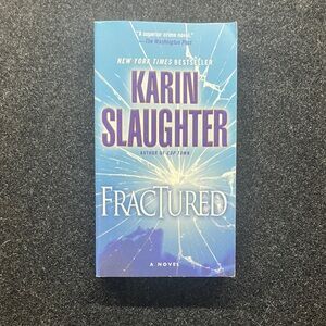 Fractured by Karin Slaughter Paperback